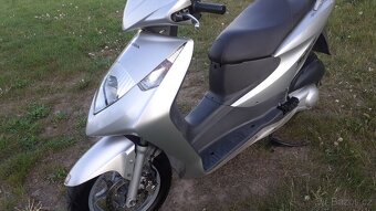 Honda Dylan 125 - 15