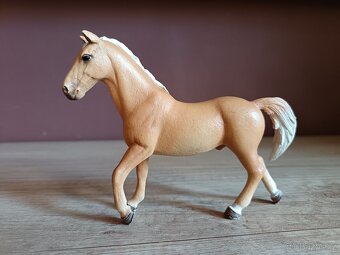 SCHLEICH Koně SBĚRATELSKÉ FIGURKY 4 - 15