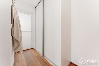 Luxusní 3+kk 139 m2 v nejvyšším patře včetně terasy 47 m2 a  - 15