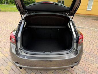 MAZDA 3 2.0 SKYACTIV-G 88kW AUTOMAT-2017-92.985KM-LED,VÝHŘEV - 15