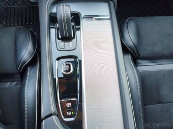 Volvo XC90 B5 R-Design AWD 173Kw r.v.2022 nové v ČR DPH - 15