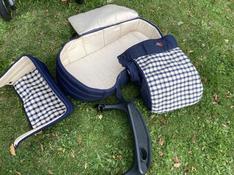 starší kočárek - 15