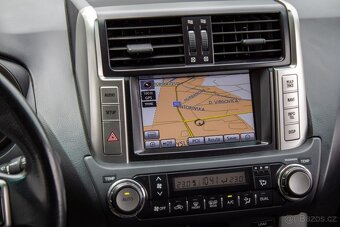 Toyota Land Cruiser 3.0I D-4D 190k Premium A/T 5m - 15