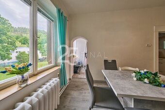 Prodej bytu po rekonstrukci s dispozicí 2+1 a společnou zahr - 15