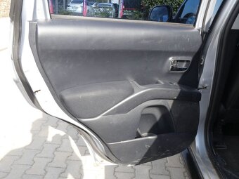 Citroën C-Crosser 2.2 HDI 4x4, polokůže - 15