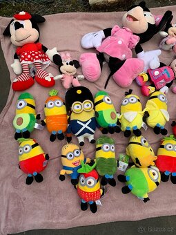Plyšáci: Albi, Mimoni, Barbie, Štístko a Poupěnka, Furby - 15