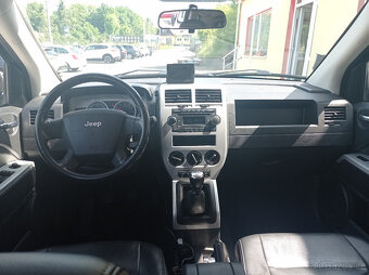 Jeep Compass 2.0CRD 103kW/4x4/Výhřev/Kamera - 15