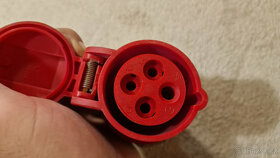 Třífázová zásuvka a zástrčka pětikolík 32 A - 15