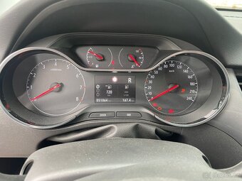 Opel Crossland 1.2i 96kw, r.12/2022, klima, automat, 1. maji - 15
