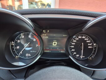 Alfa Romeo Giulia 2.0 Turbo Veloce - 15