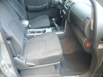 Nissan  Pathfinder  2.5 dCi - 15