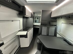 ADRIA TWIN 640 SGX, 180 PS, AUTOMAT 8 st., obytná vestavba - 15