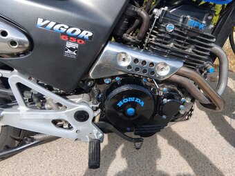 HONDA VIGOR FX650 , jen 29 tis km - 15