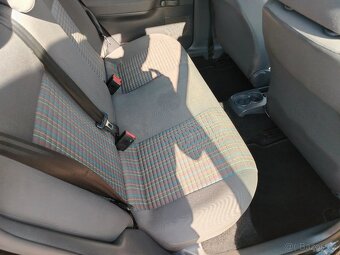 Prodám Volkswagen Polo 1.4 mpi v pěkném stavu - 15