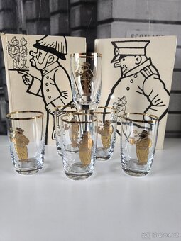 Sada 6ti ks starožitných skleniček - Švejk - 15