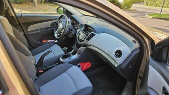 Chevrolet Cruze - 15