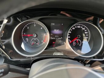 Volkswagen Touran 2.0 TDI 110 kW Highline DSG - 15