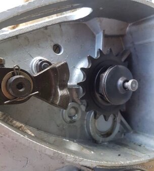 Originální nový motor uloženka IŽ PLANETA IŽ JUPITER IŽ350 - 15