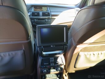 BMW X5 4,8i, xDrive (2009) - 15