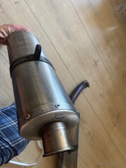 Ladene vyfuky Akrapovic na Yamaha R1 04-06 Rn12 - 15