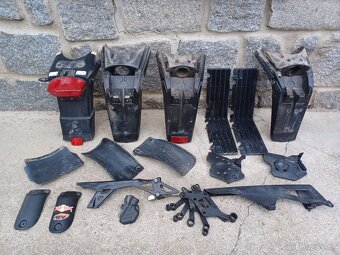 KTM LC4 640 - 620 PLASTY - 15