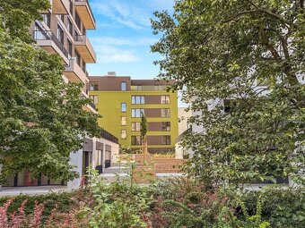 Moderní nový byt 2+kk s balkónem, jen 1 minutu od metra - 15