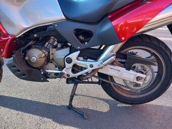 Honda XL 1000 Varadero - 15