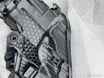 predni svetlo vw touareg 18-23 prave pravy 082 - 15