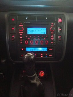 VW SHARAN,rv.6/2010,1.9TDi-96kW,221tis.km,nová STK - 15