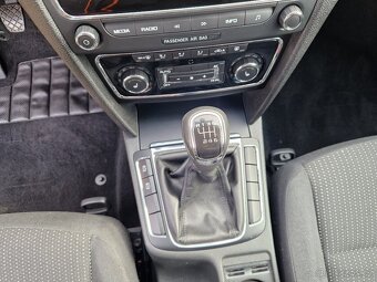 Škoda Superb 2 1,4 TSI, 92 KW xenony, vyhř. sed. - 15