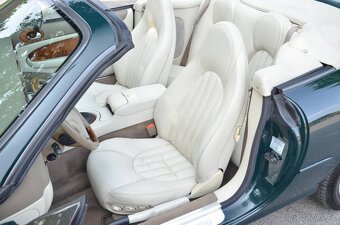 Jaguar XK8 1997 - 15