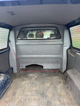 Volkswagen Transporter T5 6 míst, tažné - 15
