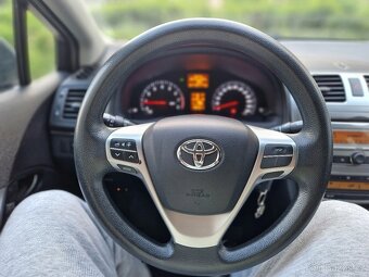 Toyota Avensis 1.6 Valvematic benzín, 2012 - 15