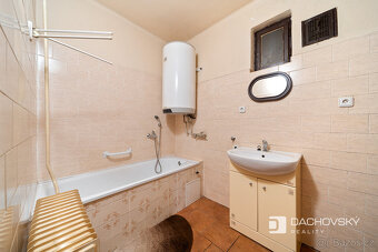Prodej rodinného domu 103 m², pozemek 2.338 m², Seč - 15