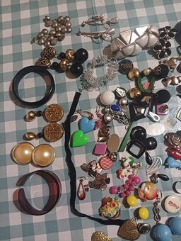 Retro bižuterie - 15