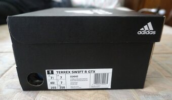 Pánská treková obuv adidas TERREX SWIFT R GTX v.40,5 - 15