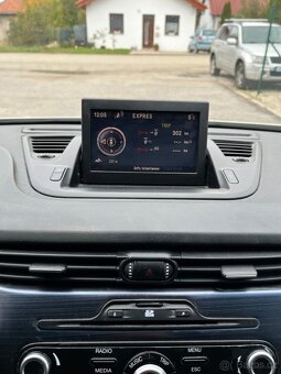 Alfa Romeo Giulietta 1.6 JTDm Šport = 196531km, 2011 = - 15