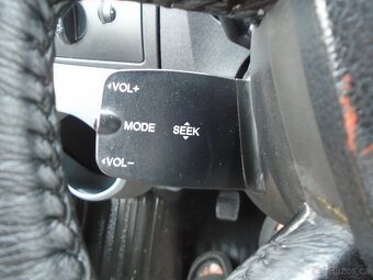 Ford Transit 2.2 TDCi L1H1 6 míst - 15