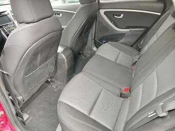 Hyundai i30 1,6 CRDi 81 kW, r.v. 12/2012, najeto 195.356km - 15
