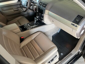NEPOJÍZDNÝ VW Touareg 3.0TDI 176kW CASA - 15