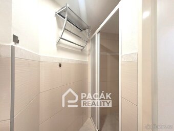 Pronájem zrekonstruované vybavené kanceláře 1+kk (27 m2) v O - 15