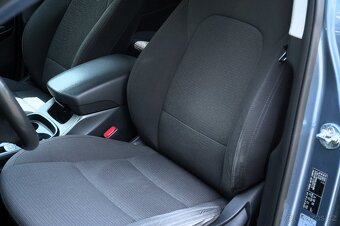 Hyundai Santa Fe 2.2 CRDI 147 kW, Tažné, Kamera, Keyless - 15