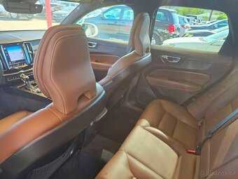 Volvo XC60 T5 Momentum 2021 - 15