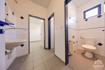Pronájem obchodních prostor 299 m² ve Starém Městě - 15