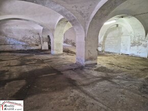Skladovací prostory o výměře 700m2, 3km od Kutné - 15