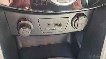 Hyundai i30 Kombi, 1.6i / 1.MAJITEL ČR - 15