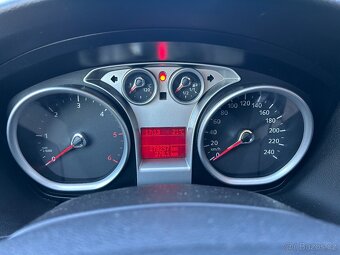 Ford Focus, 1.6TDCi GHIA digi klima  NOVÁ STK - 15