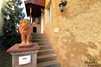 Rodinný dům 5+kk se zahradou a sklepem – klidné bydlení 15 m - 15