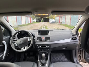 Renault Fluence 2010 1.6i - 15