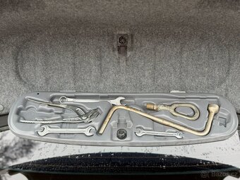 BMW 320i E46 sedan, 110 kW, benzín, automat, 1999, černá - 15